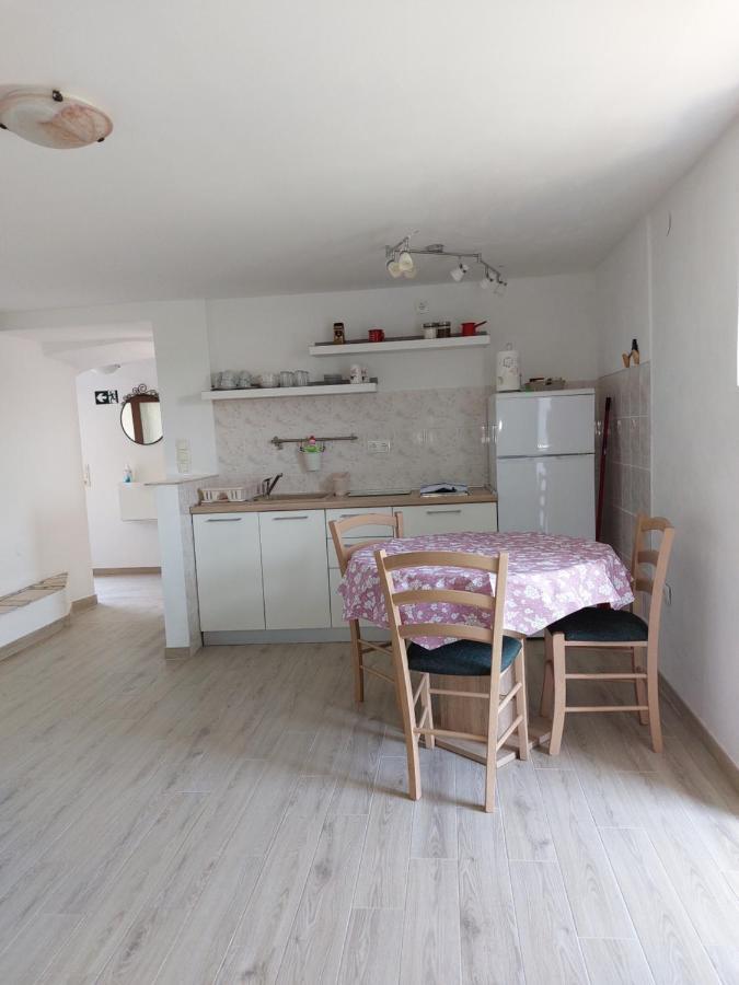Apartman Biba Lubenice Ngoại thất bức ảnh