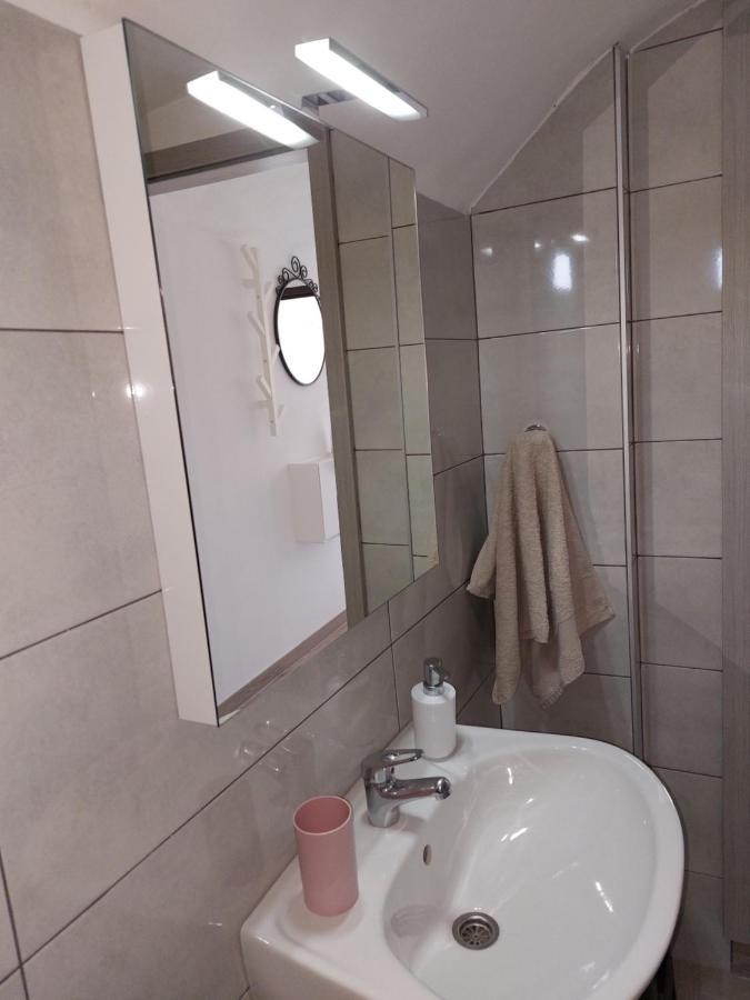 Apartman Biba Lubenice Ngoại thất bức ảnh